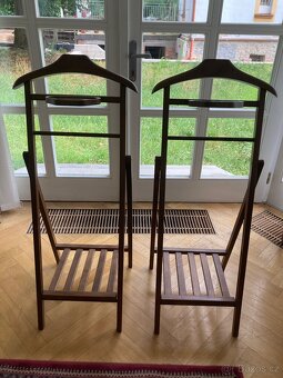 2 x Stojan na šaty z masivu ( němý sluha ) - 2