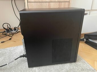Kancelářský PC HP Pro 300 G6 – i5, SSD, Windows – připravený - 2