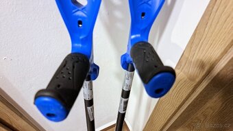 Pár francouzských předloketních berlí FDI Access Comfort - 2