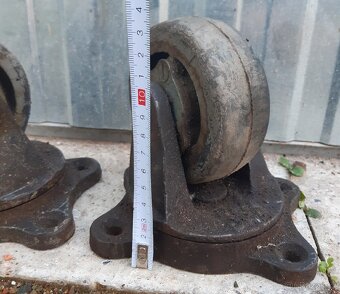 Litinová otočná zátěžová kolečka na ložiskách - 2