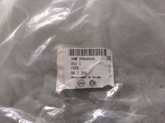 Opel Insignia trubka chladícího okruhu 39060565 - 2