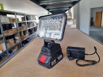 Na prodej nová AKU LED lampa - 5inch/12,7cm - 2