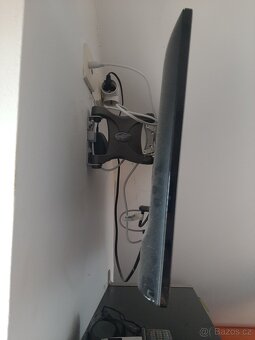 TV s uchycením na zeď - 2