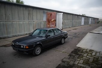 BMW E32 735i - 2