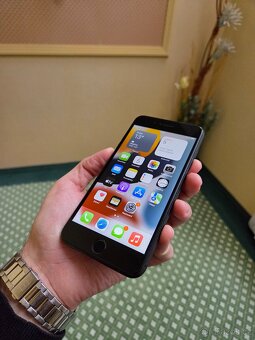 iPhone 7 plus 128gb black, 77% baterie - 2