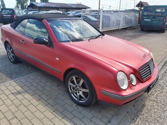 Mercedes-Benz CLK 320i - 2