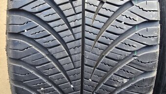 Celoroční pneu 215/55/17 Good Year - 2