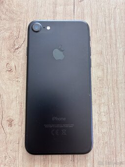 Iphone 7 32 GB černý - 2
