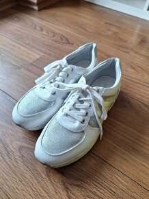 Nové dámské/dívčí  boty vel.38 - 2