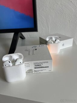 AirPods 1.generace CEN je za obě - 2