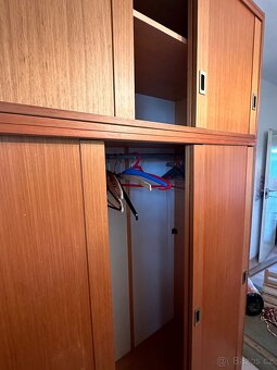 Šatní skříň - 2
