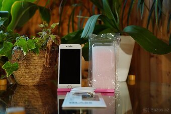 iPhone 7 32GB růžový (3) - 2