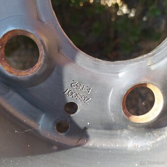 4x original plechovy disk na Mercedes Vito W447 - 2