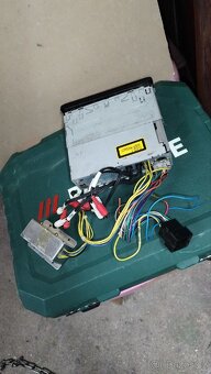 Prodám autoradia Panasonic CQ-HX2083N - 2