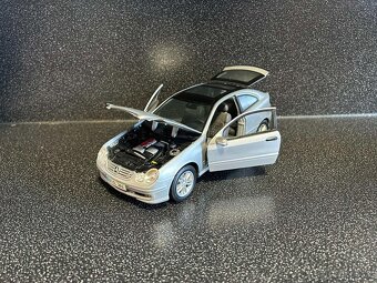 Mercedes Benz C-Class Sportcoupe CL203 1:18 - 2