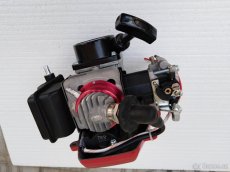 Benzinový 2Tmotor s vodním chlazením - 2