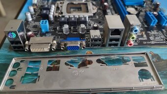 Základní deska ASUS P8H61-MX R2.0 - vadná, na díly - 2