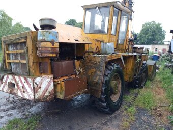 Nakladač unk 320 - 2