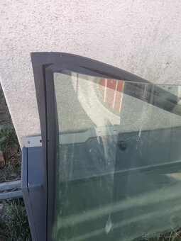 Přední okno Karosa včetně gumy - 2