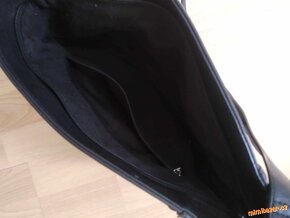 DÁMSKÁ ČERNÁ CROSSBODY KABELKA - 2