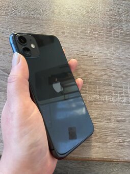 iPhone 11 64GB - 2