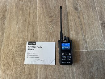 Prodám vysílačku Radtel RT-900 (Dual Band, GPS, Airband) - 2