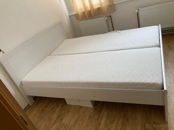 Postel s matrací 160×200 cm – velmi dobrý stav - 2