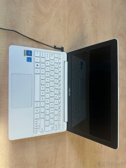 ASUS E203NA-FD108TS - 2