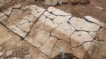 BETON DO ZÁKLADŮ - ČISTÝ BEZ CIHEL (VELKÉ KUSY) - 2