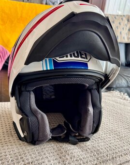 Výklopná přilba NEOTEC II je jediným zástup - 2