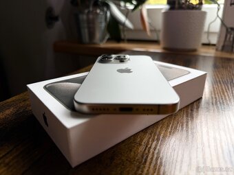 iPhone 15 Pro 128 GB - 2