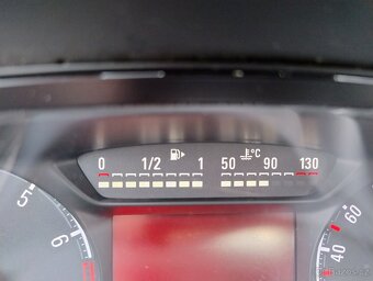 Výměna LPG nádrže v Opel Corsa na počkání, tovární LPG - 2