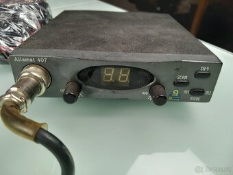 CB rádio stanice Allamat 407 - 2