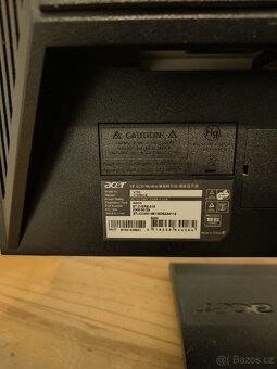 LCD monitor Acer V193 – 19", plně funkční - 2