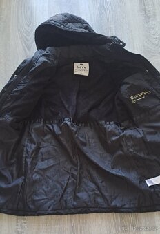 Dívčí bunda 7,8 let - 2