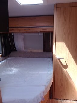 Prodám Karavan Burstner pro 9 osob - 2