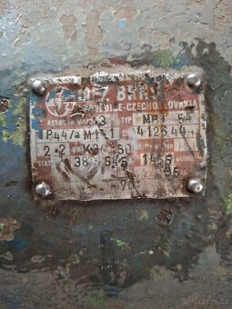 Dvoukotoučova bruska - 2