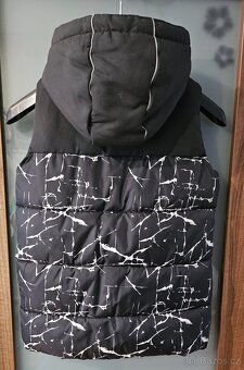 Vesta zateplená dětská vel. 134/140 - 2