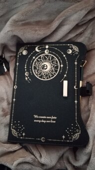 Deník s propiskou - 2