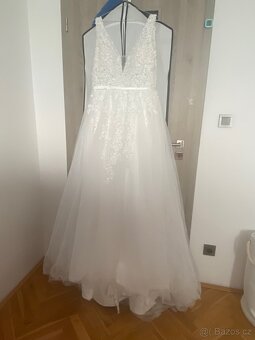 Svatební šaty s perličkami - 2