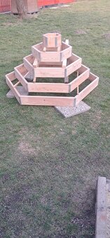 Vyvýšený záhon 6hraný jahodovnik - 2