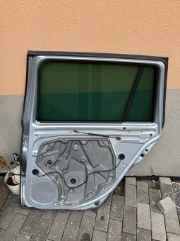 Pravé zadní dveře Octavia 2 - 2