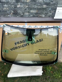 Čelní okno Ford Focus mk2 - 2