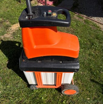 Štěpkovač větví - 2