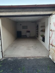Pronajmu garáž v HB (cihelna) - 2