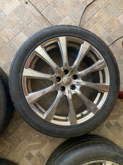 Chromová kola 20” - rozteč 114,3 Chrysler - 2