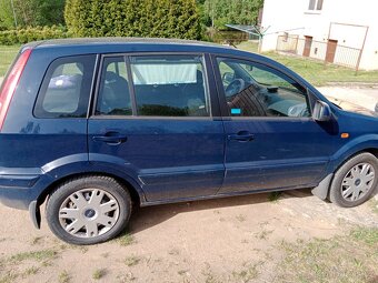 Ford fusion 1.4 benzín - 2