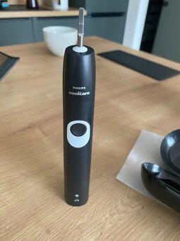 PHILIPS sonicare nový kartáček pro muže - 2