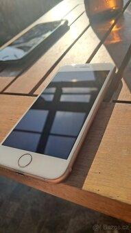 IPhone 8 zlatý 256GB perfektní stav, stále na prodej - 2