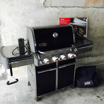 Plynový gril Weber Summit E-470, černý - 2